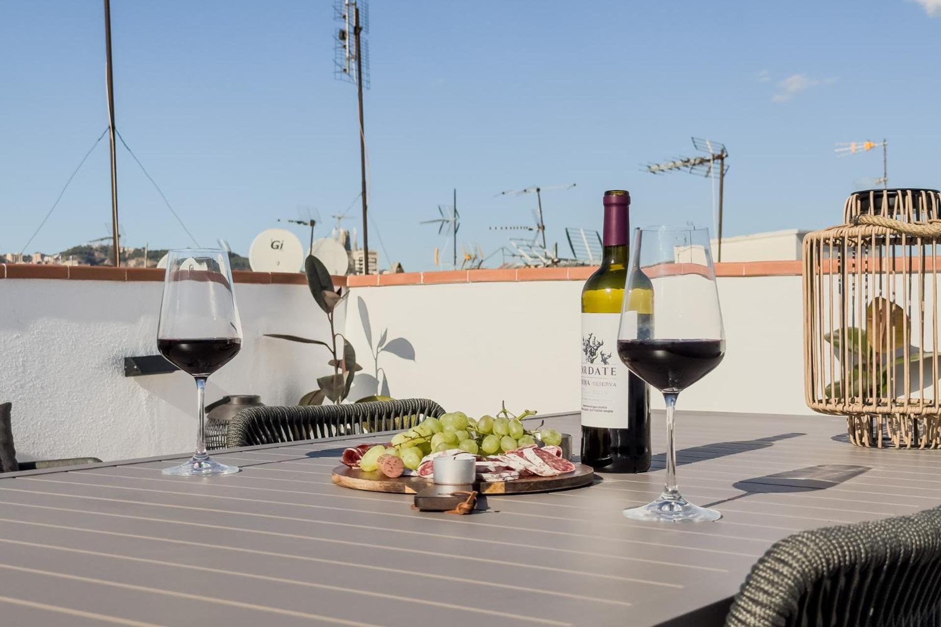 Oasis Apartments & Studios Old Town Center Barcelona Bagian luar foto