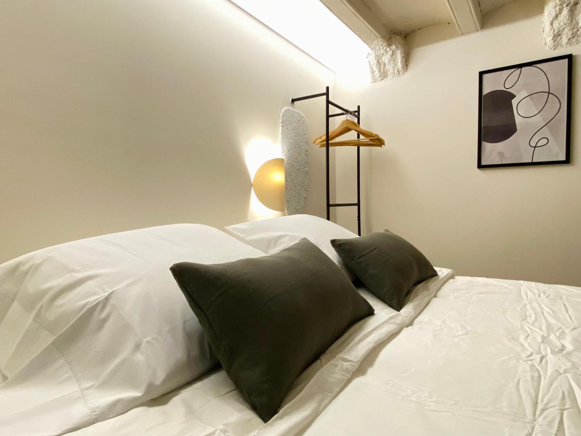 Oasis Apartments & Studios Old Town Center Barcelona Bagian luar foto
